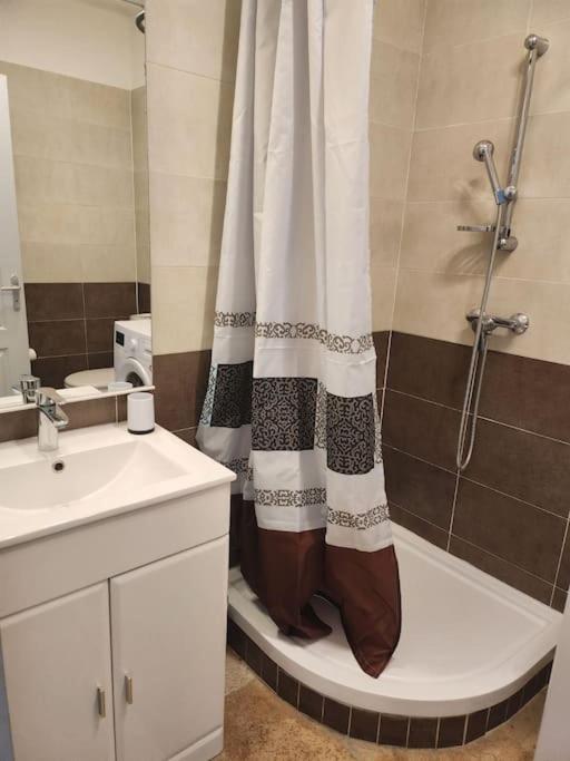 Appartement Sandonato Clermont-lʼHérault Εξωτερικό φωτογραφία